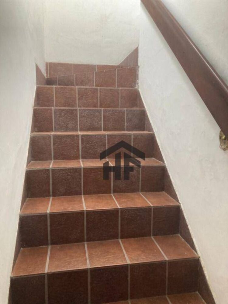 Casa à venda com 6 quartos, 150m² - Foto 9