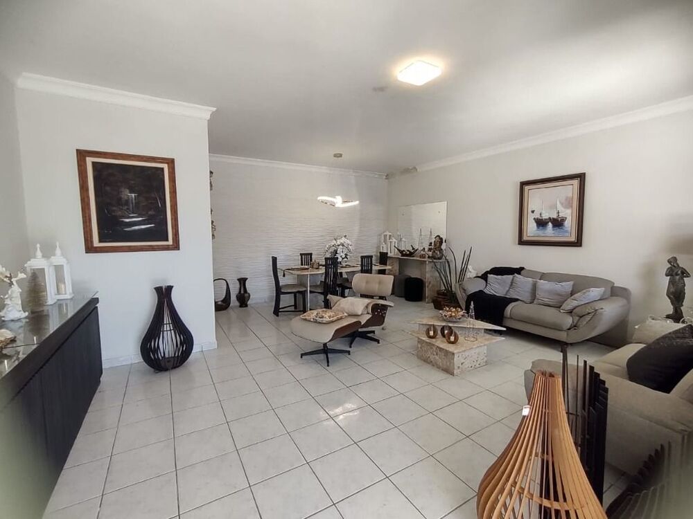 Casa, 4 quartos, 240 m² - Foto 2