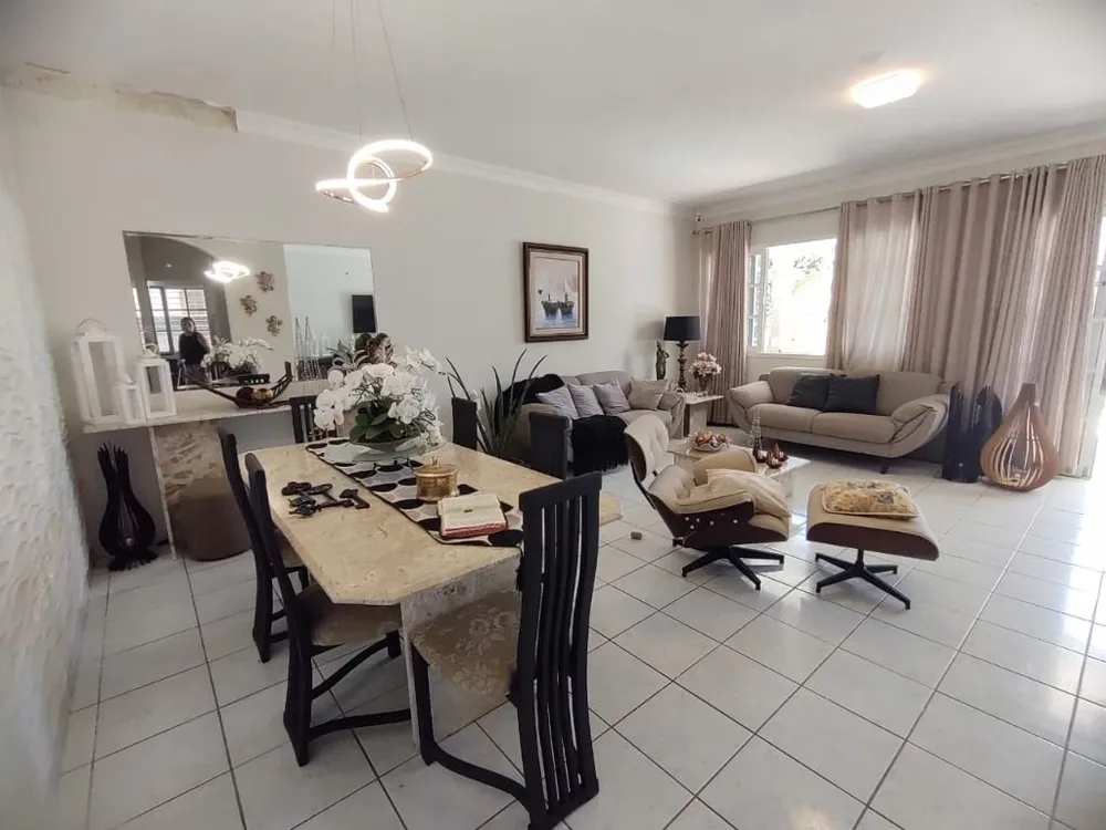 Casa, 4 quartos, 240 m² - Foto 6