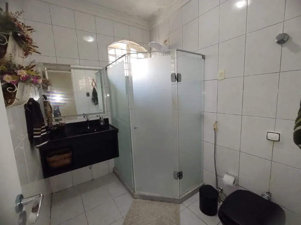 Casa, 4 quartos, 240 m² - Foto 2
