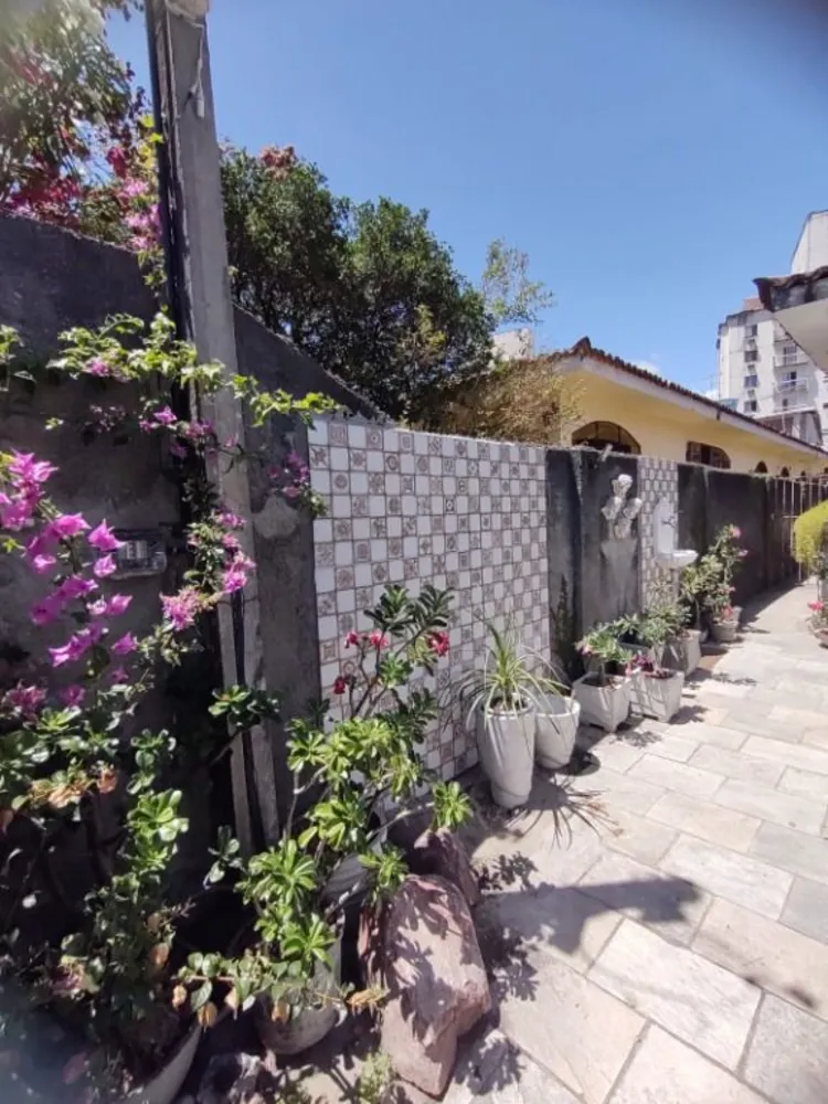 Casa, 4 quartos, 240 m² - Foto 1