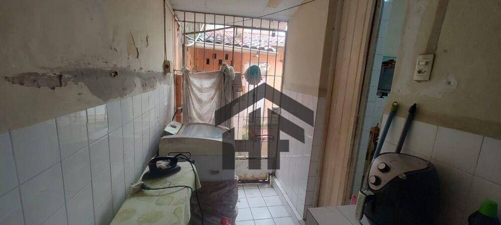 Casa à venda com 3 quartos, 108m² - Foto 8
