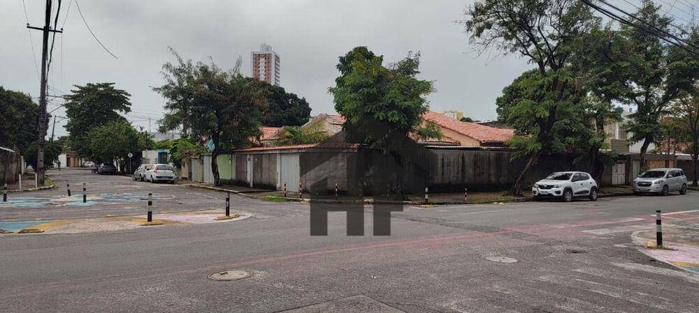 Casa à venda com 3 quartos, 108m² - Foto 1