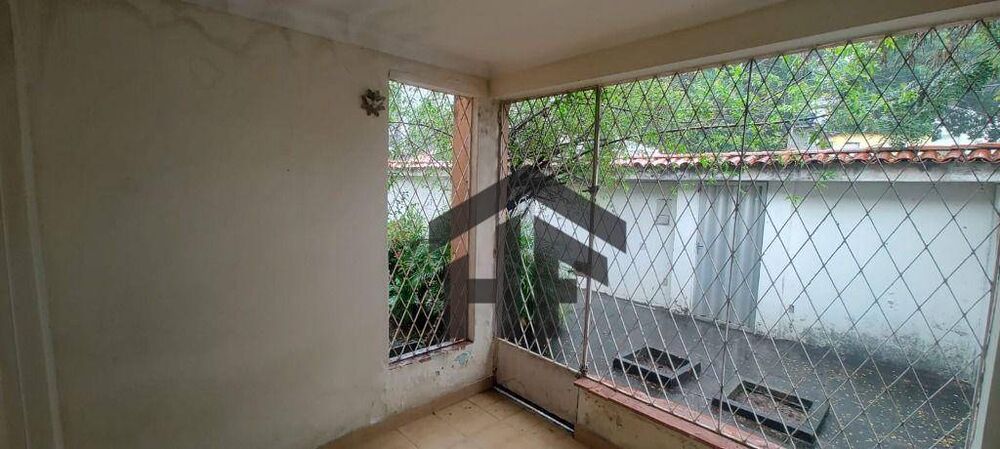 Casa à venda com 3 quartos, 108m² - Foto 11