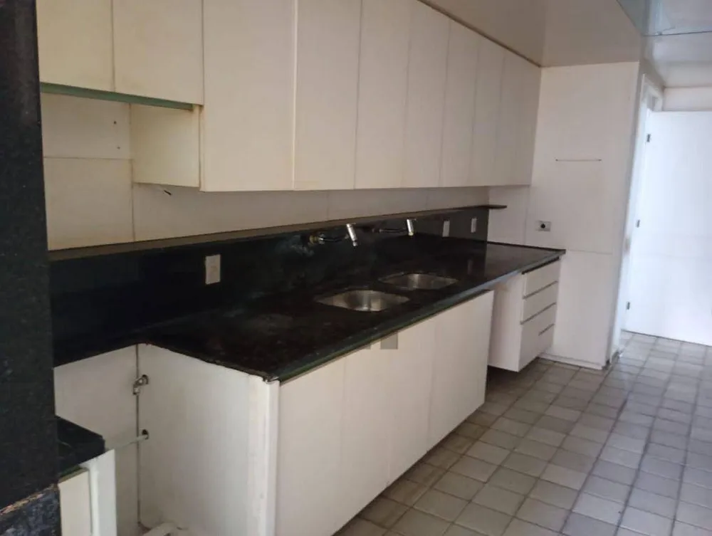 Apartamento, 4 quartos, 235 m² - Foto 2