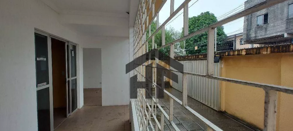 Casa para alugar com 5 quartos, 200m² - Foto 4