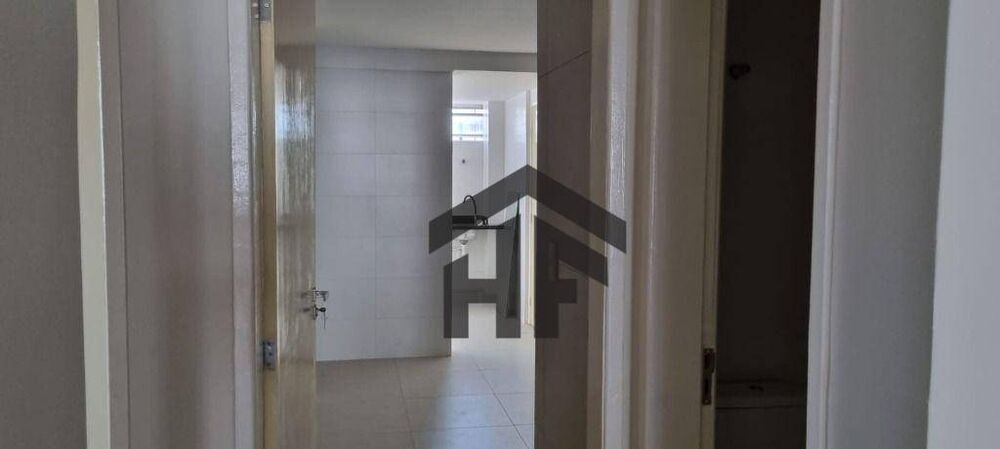 Apartamento à venda com 3 quartos, 168m² - Foto 2