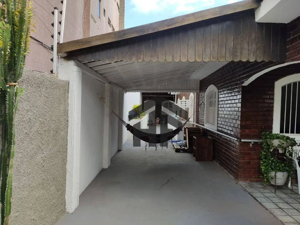 Casa, 6 quartos, 196 m² - Foto 2