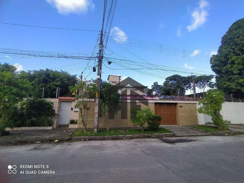 Casa, 6 quartos, 171 m² - Foto 1