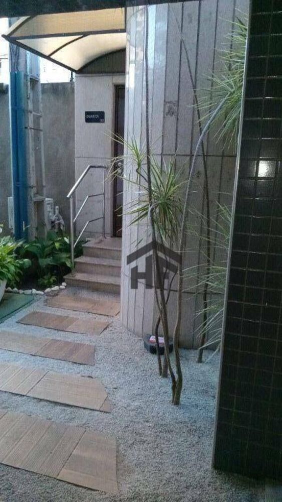 Apartamento à venda com 4 quartos, 150m² - Foto 1