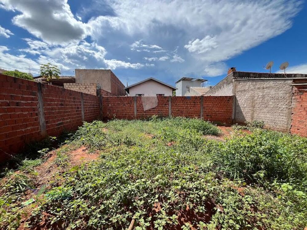 Casa à venda com 2 quartos, 35m² - Foto 2