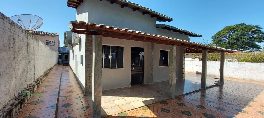 Casa à venda com 2 quartos, 599m² - Foto 1