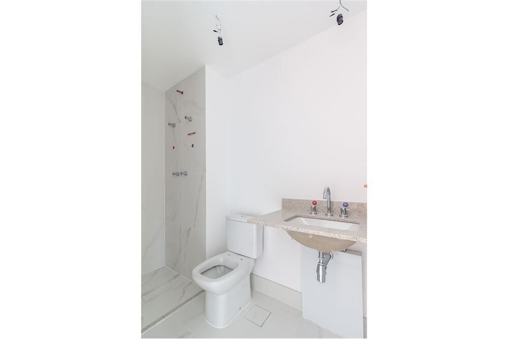 Apartamento, 1 quarto, 27 m² - Foto 2