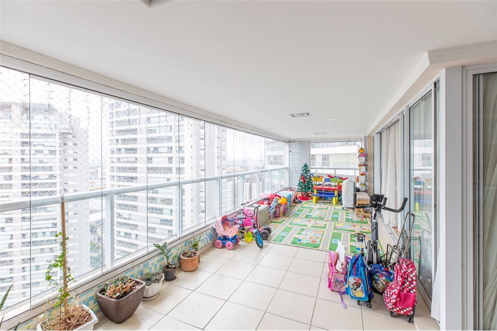 Apartamento, 3 quartos, 192 m² - Foto 1