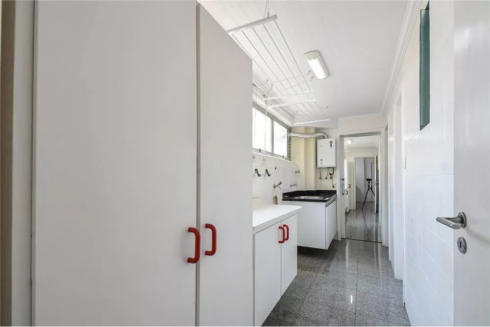 Apartamento à venda com 3 quartos, 158m² - Foto 8