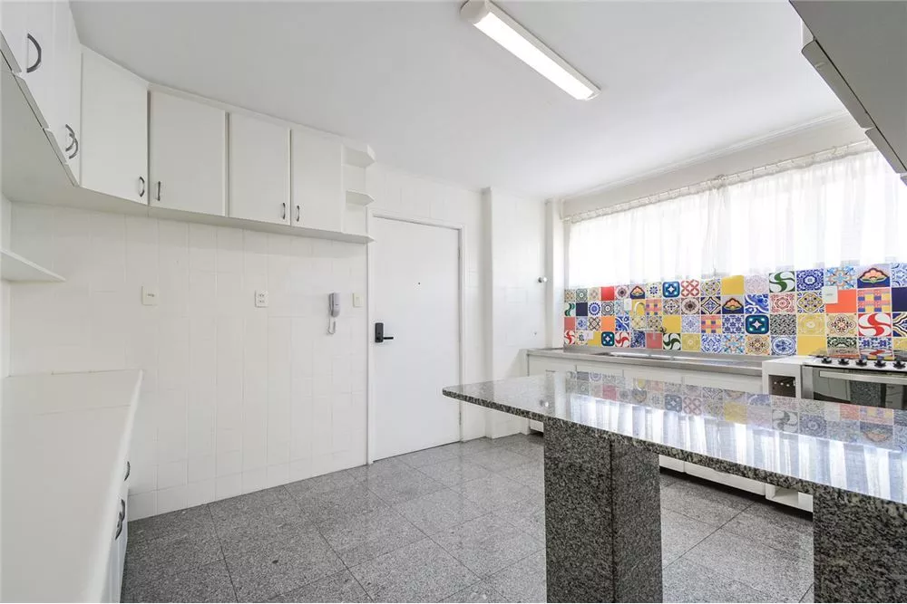 Apartamento à venda com 3 quartos, 158m² - Foto 16