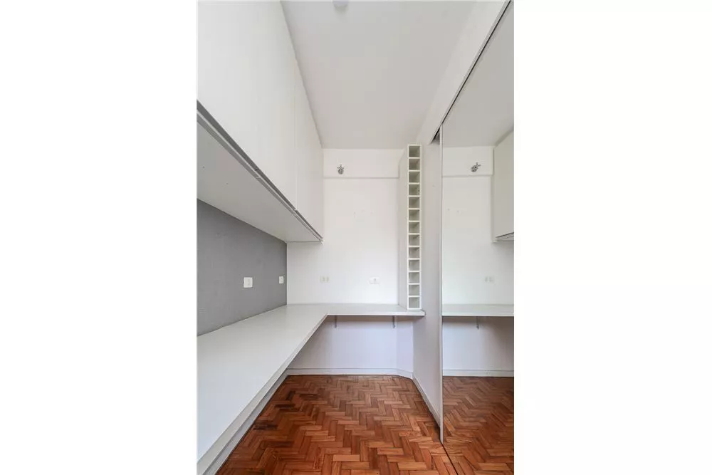 Apartamento à venda com 3 quartos, 158m² - Foto 11