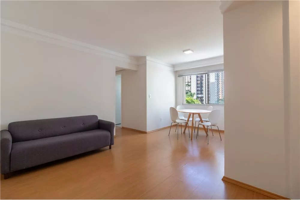 Apartamento à venda com 2 quartos, 70m² - Foto 1