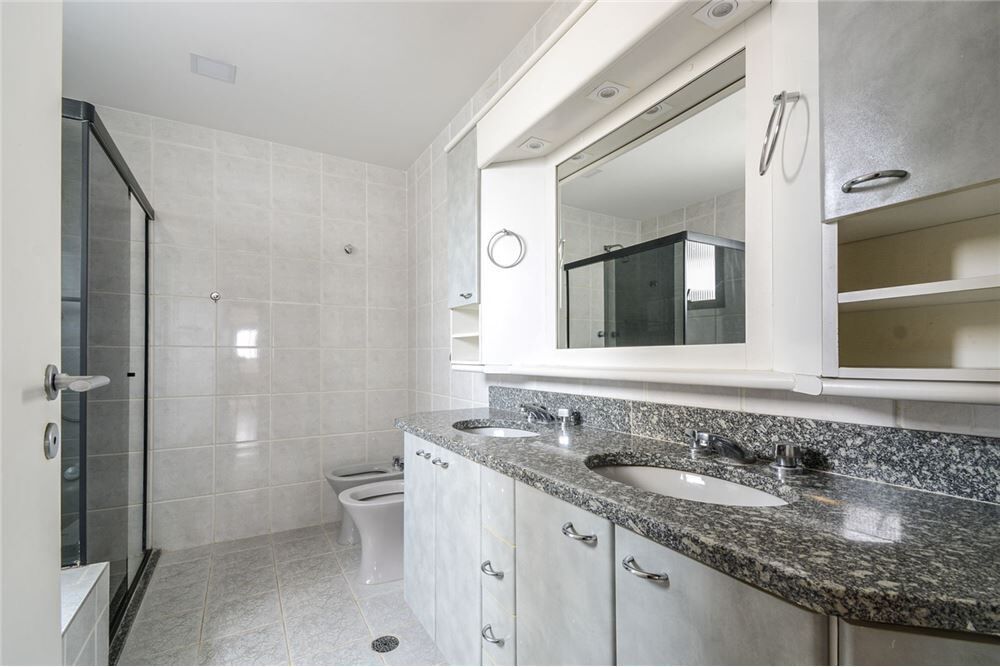 Apartamento, 3 quartos, 178 m² - Foto 2