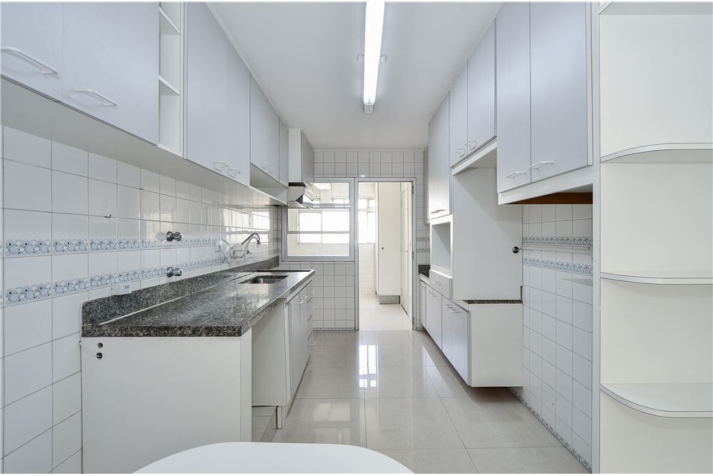Apartamento à venda com 2 quartos, 90m² - Foto 1