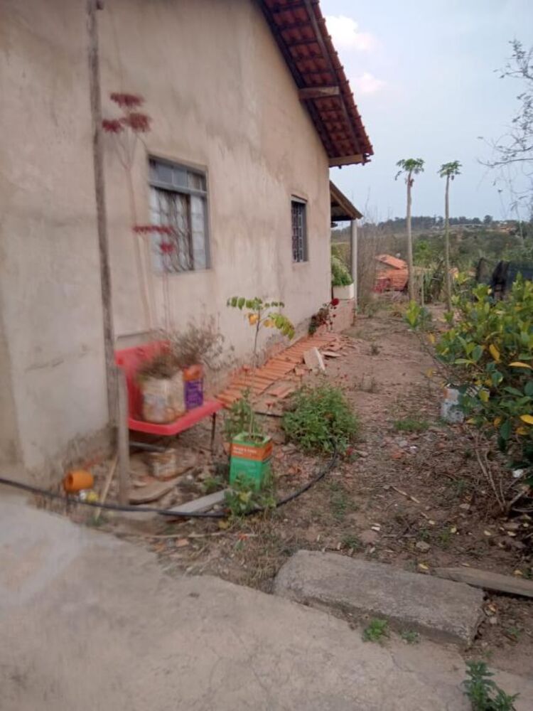 Chácara à venda com 2 quartos, 1037m² - Foto 2