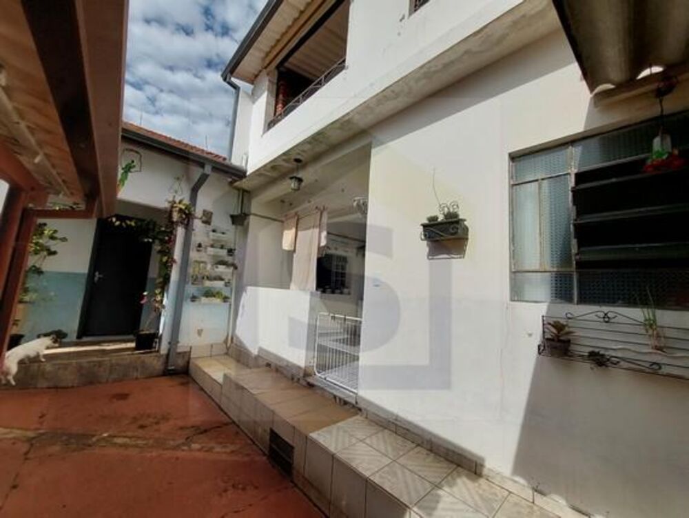Casa à venda com 2 quartos, 190m² - Foto 2