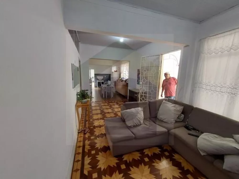 Casa à venda com 4 quartos, 163m² - Foto 2