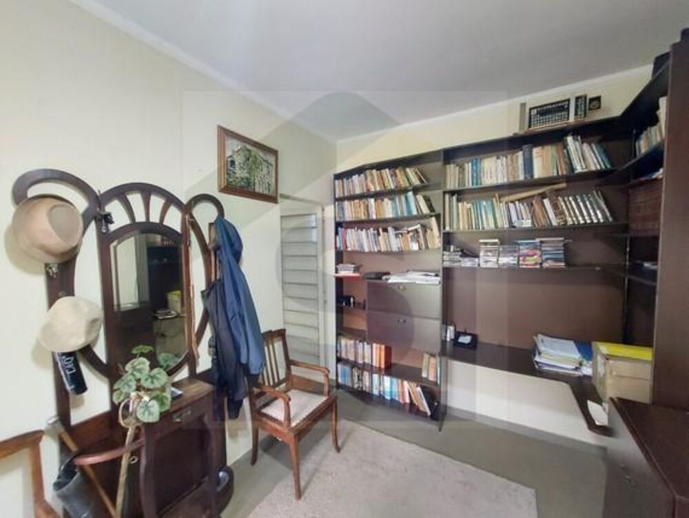 Casa à venda com 3 quartos, 120m² - Foto 1