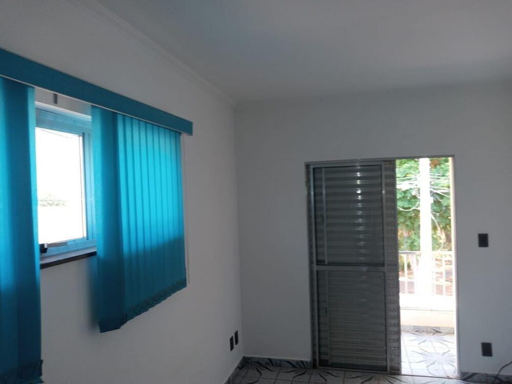 Sobrado à venda com 3 quartos, 180m² - Foto 1