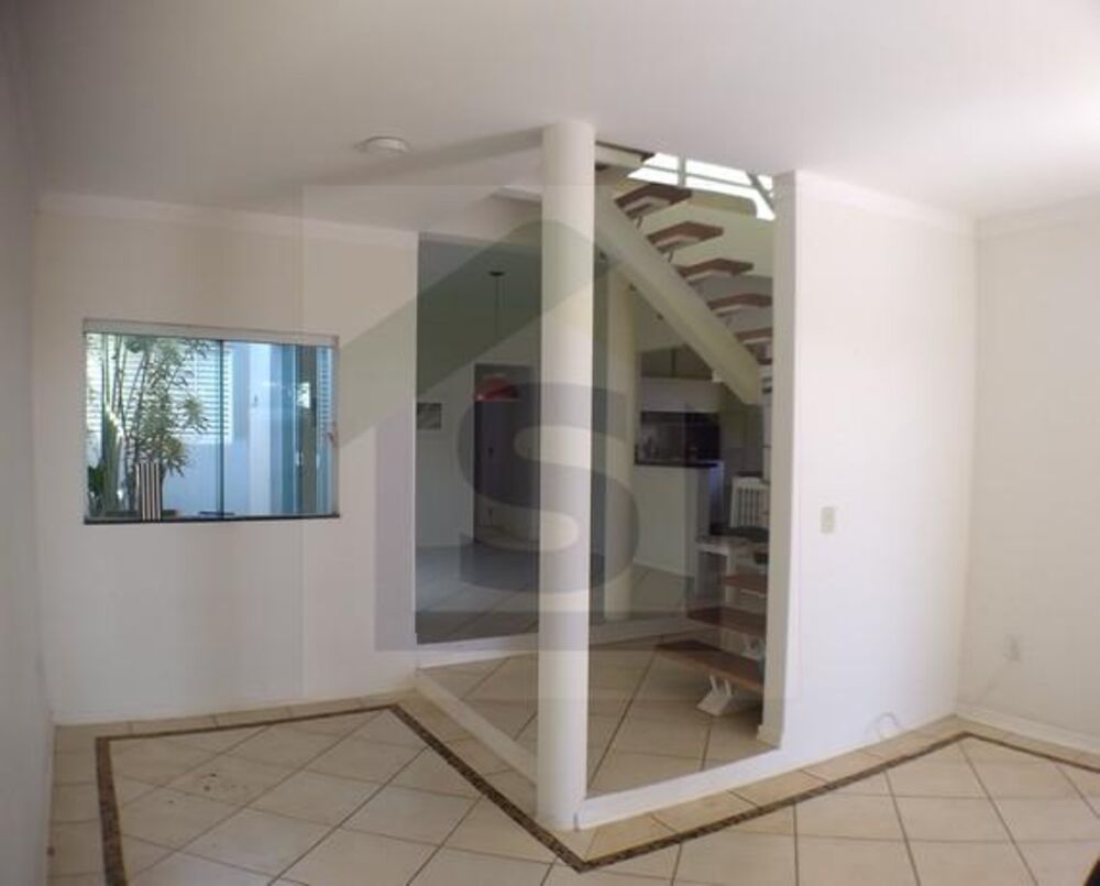 Casa, 3 quartos, 250 m² - Foto 1