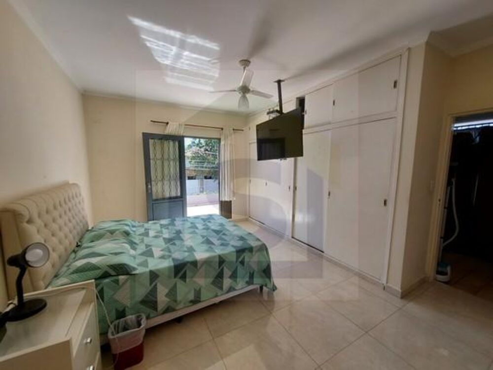 Sobrado à venda com 3 quartos, 270m² - Foto 4