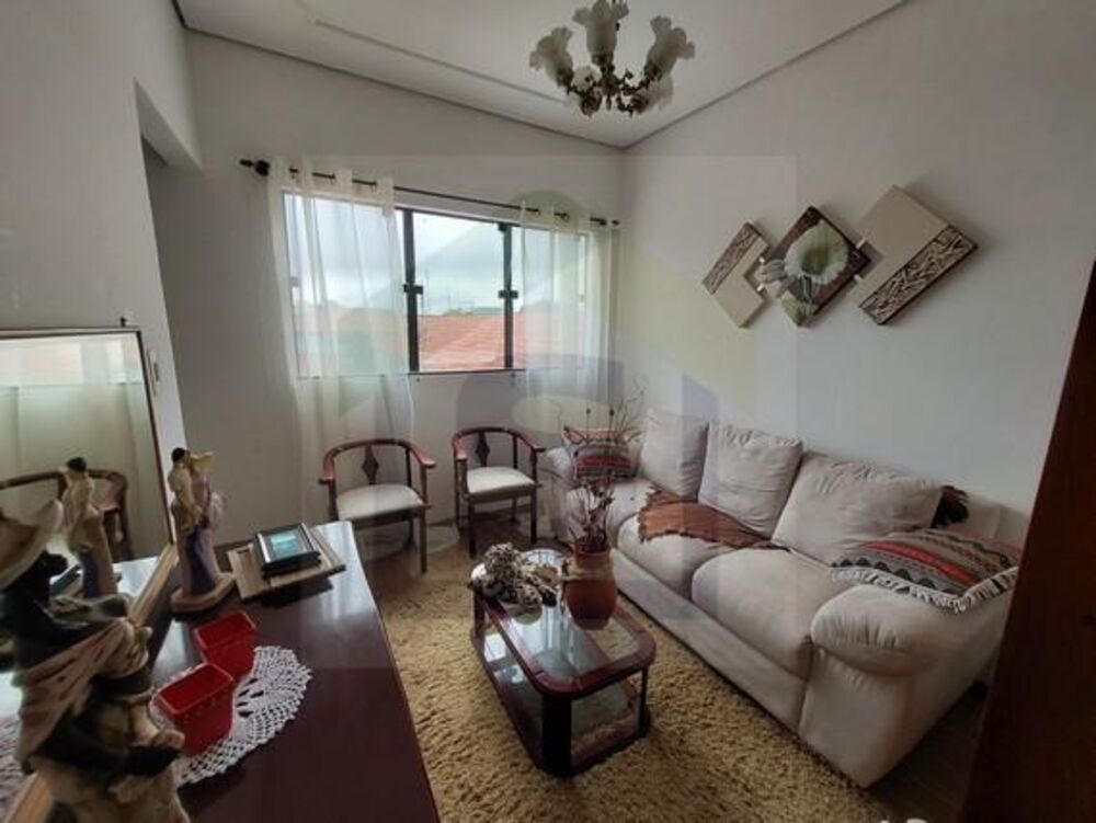 Casa à venda com 11 quartos, 140m² - Foto 2