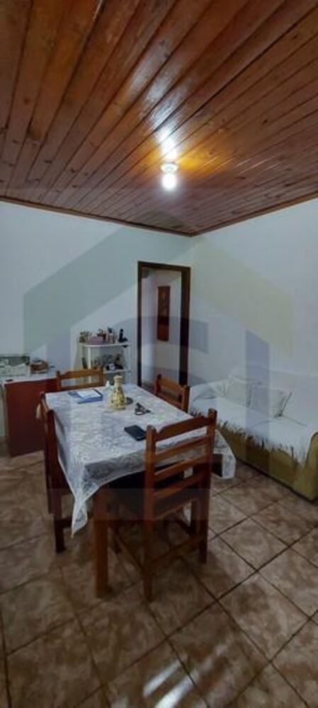 Casa à venda com 2 quartos, 82m² - Foto 1