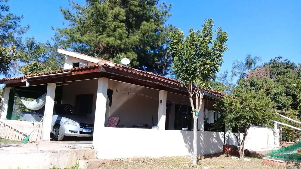 Chácara, 2 quartos, 1560 m² - Foto 1