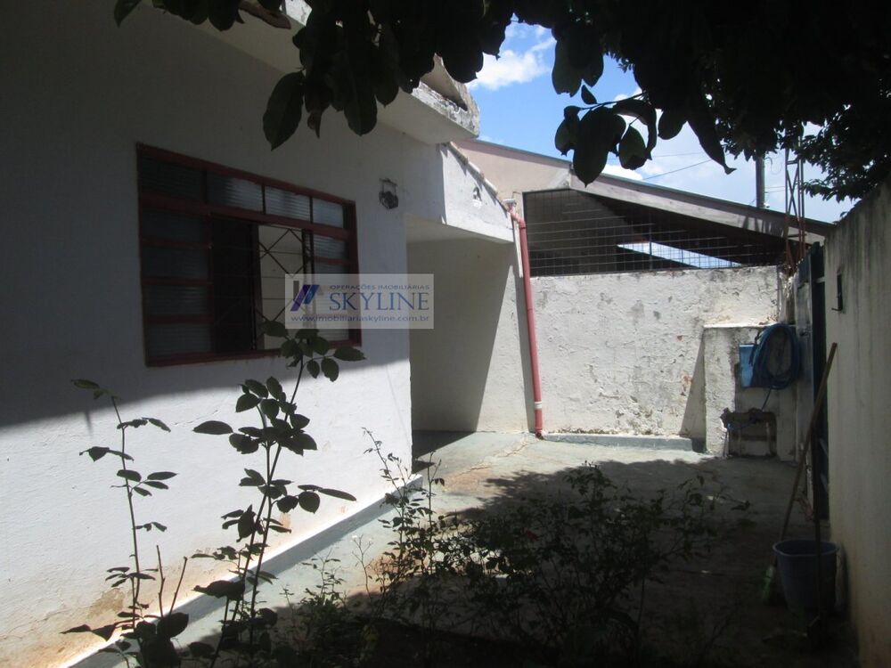 Casa à venda com 3 quartos, 200m² - Foto 1