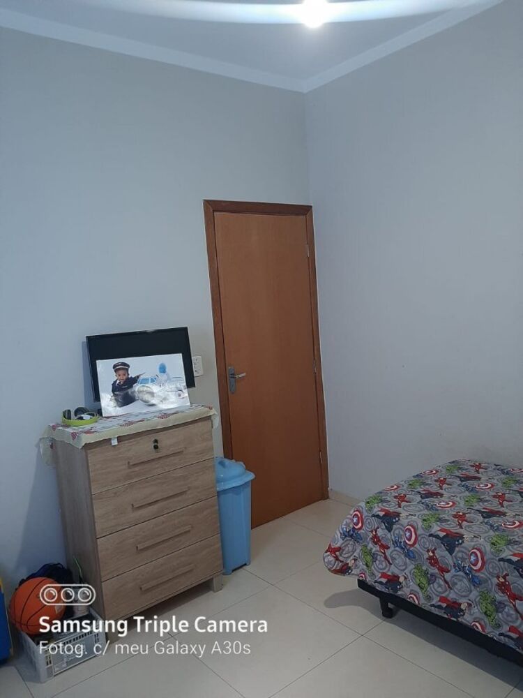 Casa à venda com 2 quartos, 54m² - Foto 4