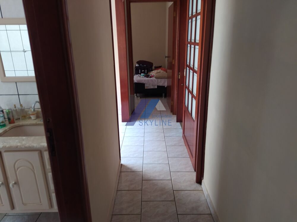 Casa à venda com 2 quartos, 174m² - Foto 1