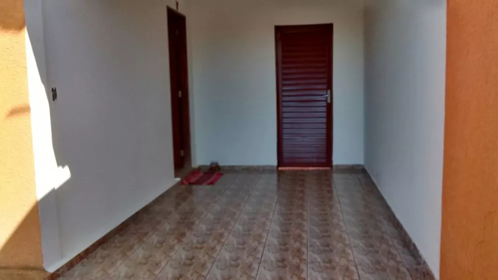 Casa à venda com 2 quartos, 200m² - Foto 3