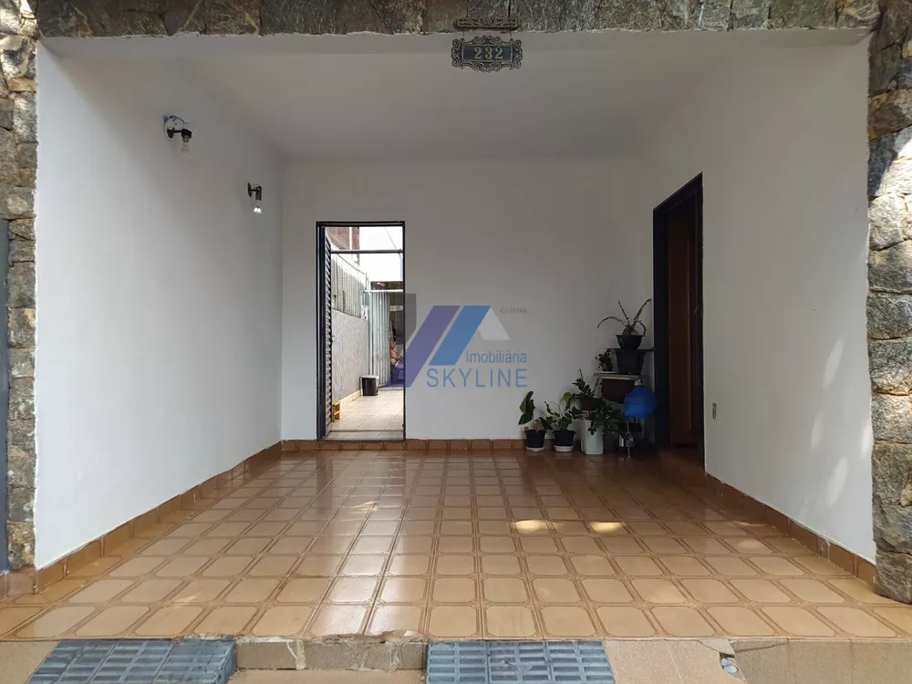 Casa à venda com 3 quartos, 150m² - Foto 2