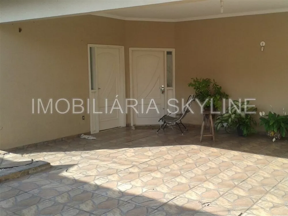 Casa à venda com 3 quartos, 360m² - Foto 2