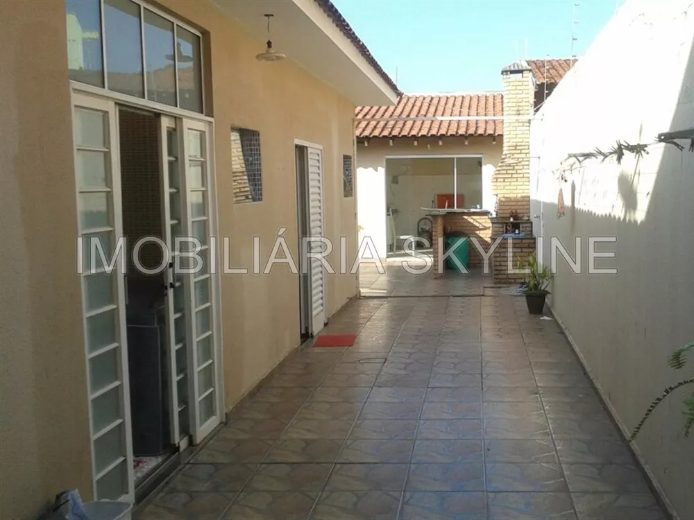 Casa à venda com 3 quartos, 360m² - Foto 4