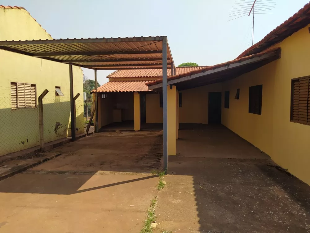 Fazenda à venda com 2 quartos, 60m² - Foto 2