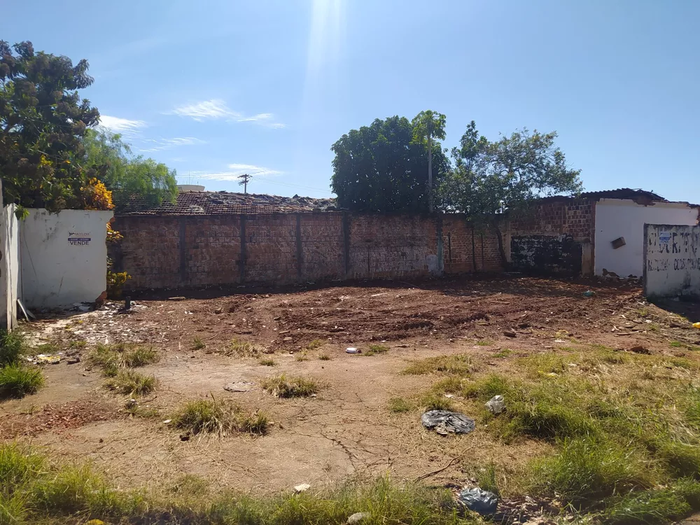 Terreno à venda, 200m² - Foto 1