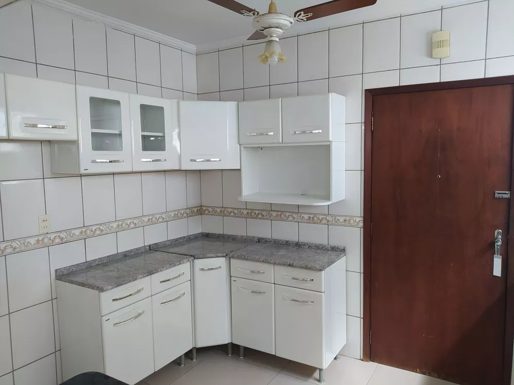 Apartamento à venda com 3 quartos - Foto 3