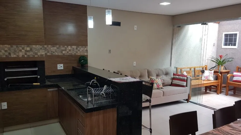 Casa, 3 quartos, 142 m² - Foto 1