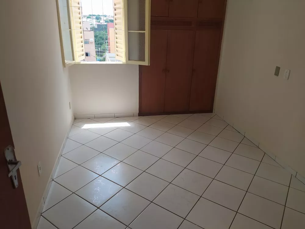 Apartamento à venda com 3 quartos, 100m² - Foto 4