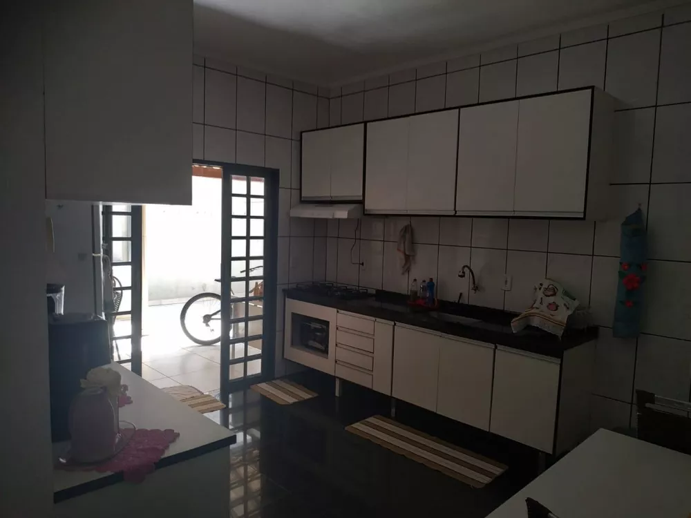 Casa à venda com 3 quartos, 135m² - Foto 13