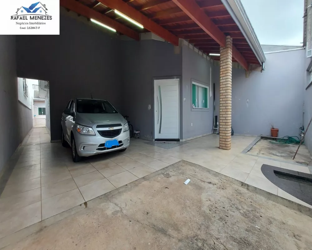 Casa à venda com 4 quartos, 239m² - Foto 1