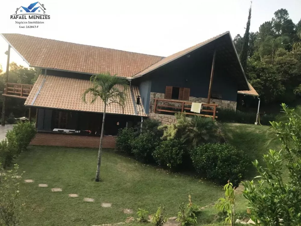 Chácara à venda com 3 quartos, 359m² - Foto 1