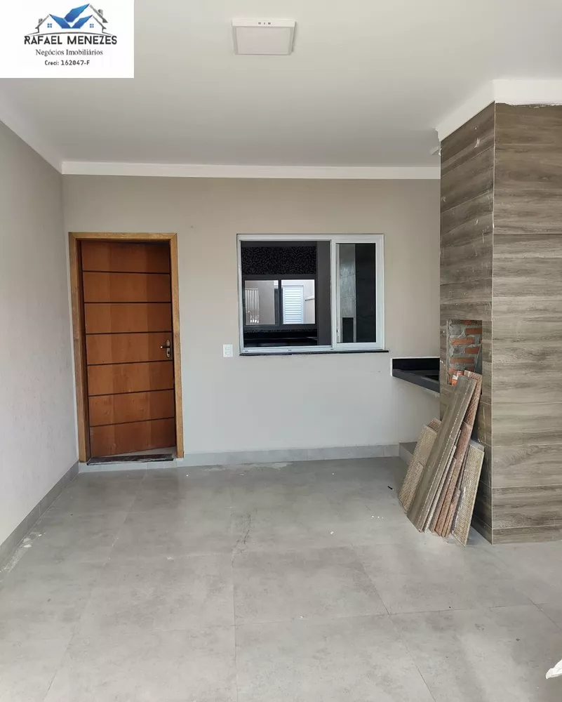 Casa à venda com 2 quartos, 66m² - Foto 1